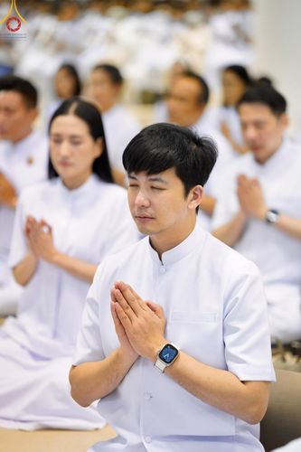 ภาพ No.139247:พิธีตักบาตร , พิธีบูชาข้าวพระ ณ ห้องแก้วสารพัด 1 สภาธรรมกายสากล วัดพระธรรมกาย วันอาทิตย์ต้นเดือนที่ 2 มิถุนายน พ.ศ. 2567