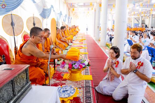 ภาพ No.301326:วันที่ 22 มกราคม พ.ศ. 2569 พิธีทอดผ้าป่าทำนุบำรุงศาสนสถาน ณ วัดใหม่พิบูลย์ผล อ.สองพี่น้อง จ.สุพรรณบุรี ในโครงการธรรมยาตรา กตัญญูบูชา มหาปูชนียาจารย์ พระมงคลเทพมุนี(สด จนฺทสโร) พระผู้ปราบมาร อนุสรณ์สถาน 7 แห่ง ปีที่ 14