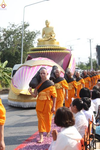 ภาพ No.299471:วันที่ 18 มกราคม พ.ศ. 2569 พิธีต้อนรับพระธรรมยาตรา ณ อนุสรณ์สถานลำดับที่ 5 สถานที่เผยแผ่วิชชาธรรมกายครั้งแรก อนุสรณ์สถานบางปลา วัดบางปลา อำเภอบางเลน จังหวัดนครปฐม ในโครงการธรรมยาตรา กตัญญูบูชา มหาปูชนียาจารย์ พระมงคลเทพมุนี(สด จนฺทสโร) พระผู้ปราบมาร อนุส