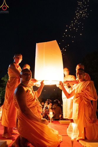 ภาพ No.46598:พิธีจุดโคมวิสาขประทีป วันวิสาขบูชา พ.ศ. 2565 ณ ประเทศอินโดนีเซีย