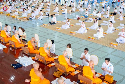 ภาพ No.307351:วันจันทร์ที่ 2  กุมภาพันธ์ พ.ศ. 2569 พิธีบุพเปตพลี ครั้งที 177 วันพระขึ้น 15 ค่ำ เดือน 3 ณ หอฉันคุณยายอาจารย์ วัดพระธรรมกาย จ.ปทุมธานี