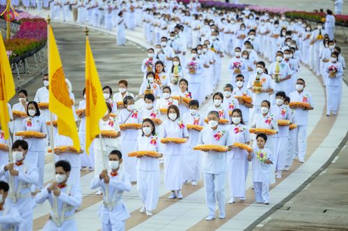 ภาพ No.82639:พิธีเวียนประทักษิณ, พิธีวันทาเจดีย์ ณ มหาธรรมกายเจดีย์  พิธีบรรพชาหมู่พระพี่เลี้ยงเข้าพรรษา, ธรรมทายาทอุดมศึกษา รุ่นที่ 50(ภาคฤดูฝน) และธรรมทายาทพุทธศาสตร์สากล รุ่นที่ 7 (ภาคฤดูฝน) วันเสาร์ที่ 17 มิถุนายน พ.ศ. 2566 ณ  โบสถ์พระไตรปิฎก วัดพระธรรมกาย จ.ปทุม