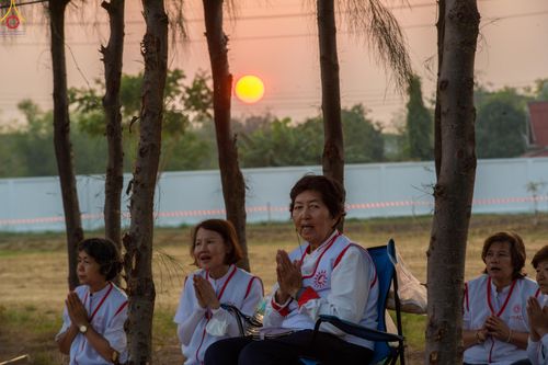 ภาพ No.301546:ภาพเบื้องหลังอาสาสมัครรวมใจ ชุดที่ 4 ในโครงการธรรมยาตรา กตัญญูบูชา มหาปูชนียาจารย์ พระมงคลเทพมุนี(สด จนฺทสโร) พระผู้ปราบมาร อนุสรณ์สถาน 7 แห่ง ปีที่ 14