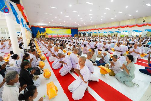 ภาพ No.281177:วันที่ 4 ธันวาคม พ.ศ. 2568 พิธีบรรพชาสามเณร ในโครงการบวชบูชาธรรมมหาปูชนียาจารย์  ณ วัดกลางพระอารามหลวง จังหวัดบุรีรัมย์