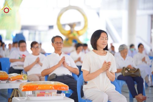 ภาพ No.320691:วันที่ 11 เมษายน พ.ศ.2569 พิธีถวายภัตตาหารเมนูสวรรค์ เพื่อการบรรลุธรรม ณ หอฉันคุณยายอาจารย์ฯ วัดพระธรรมกาย