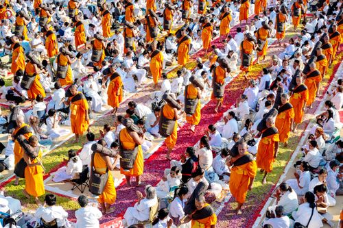 ภาพ No.292948:วันที่ 11 มกราคม พ.ศ. 2569 พิธีต้อนรับพระธรรมยาตรา ณ อนุสรณ์สถานลำดับที่ 3 (ภาพชุดที่ 2) สถานที่เกิดในเพศสมณะ วัดสองพี่น้อง อำเภอสองพี่น้อง จังหวัดสุพรรณบุรี ในโครงการธรรมยาตรา กตัญญูบูชา มหาปูชนียาจารย์ พระมงคลเทพมุนี(สด จนฺทสโร) พระผู้ปราบมาร อนุสรณ์สถ