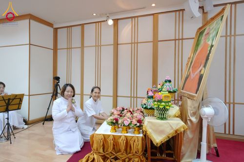 ภาพ No.346903:วันพฤหัสบดีที่ 27 สิงหาคม พ.ศ. 2569  พิธีปฏิบัติธรรมและทอดผ้าป่าบำรุงวัด เนื่องในวันธรรมชัย ณ วัดพระธรรมกายโตเกียว ประเทศญี่ปุ่น