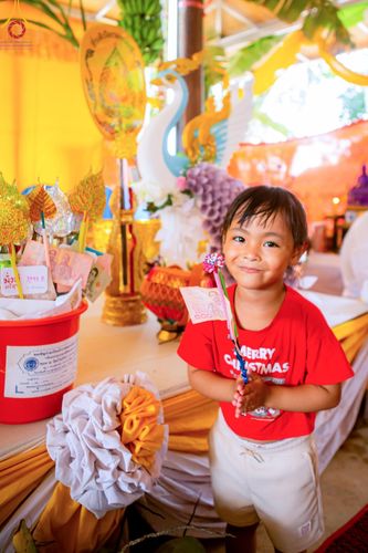 ภาพ No.171157:พิธีทอดกฐิน ณ วัดบ้านหัวนา อ.สนามชัยเขต จ.ฉะเชิงเทรา ในโครงการกฐินสามัคคีทั่วไทย 30,000 วัด บูชาธรรม 80 ปี หลวงพ่อธัมมชโย โดยคณะศิษยานุศิษย์วัดพระธรรมกาย วันที่ 27 ตุลาคม พ.ศ. 2567