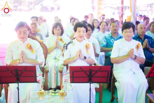 ภาพ No.175475:พิธีทอดกฐินสามัคคี ณ ศูนย์ปฏิบัติธรรมแก้วมงคลสกลนคร(หนองหาร) ต.ท่าแร่ อำเภอเมือง จังหวัดสกลนคร วันที่ 15 พฤศจิกายน พ.ศ. 2567