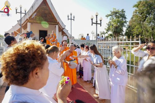 ภาพ No.179943:พิธีบรรพชาสามเณรและอุปสมบท โครงการบรรพชาอุปสมบทหมู่บูชาธรรมมหาปูชนียจารย์ ณ วัดพระธาตุจอมทอง และ วัดพระธาตุศรีโคมคำ อ.เมือง จ.พะเยา วันอังคารที่ ๓ ธันวาคม พ.ศ. ๒๕๖๗