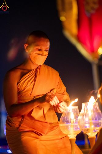 ภาพ No.122221:พิธีจุดประทีปถวายเป็นพุทธบูชา และบูชาธรรมมหาปูชนียาจารย์ พระมงคลเทพมุนี(สด จนฺทสโร) ในโครงการธรรมยาตรา กตัญญูบูชา มหาปูชนียาจารย์ พระมงคลเทพมุนี(สด จนฺทสโร) พระผู้ปราบมาร อนุสรณ์สถาน 7 แห่ง ปีที่ 12 วันที่ 31 มกราคม พ.ศ. 2567 ณ วัดพระธรรมกาย จ.ปทุมธานี (