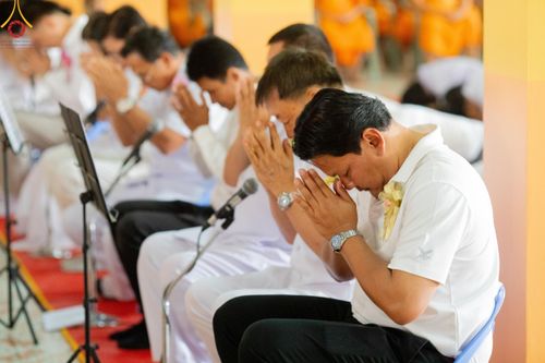 ภาพ No.192132:พิธีทอดผ้าป่าทำนุบำรุงศาสนสถาน ณ วัดนราภิรมย์ ตำบลนราภิรมย์ อำเภอบางเลน จังหวัดนครปฐม ในโครงการธรรมยาตรา กตัญญูบูชา มหาปูชนียาจารย์ พระมงคลเทพมุนี(สด จนฺทสโร) พระผู้ปราบมาร อนุสรณ์สถาน 7 แห่ง ปีที่ 13 วันที่ 9 มกราคม พ.ศ. 2568