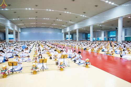 ภาพ No.85771:พิธีถวายคิลานเภสัชและอุปกรณ์การแพทย์ บูชาธรรมเนื่องในวันธรรมชัย วันที่ 19 สิงหาคม พ.ศ. 2566 ณ ห้องแก้วสารพัดนึก วัดพระธรรมกาย