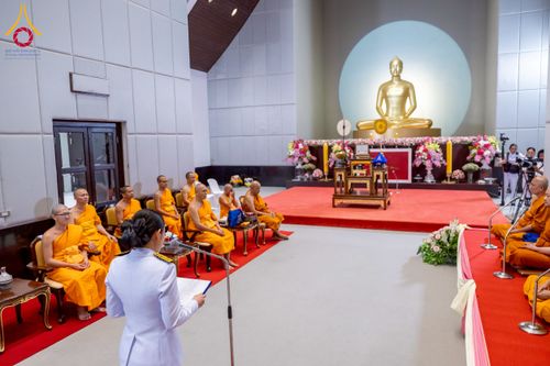 ภาพ No.231245:วันพฤหัสบดีที่ 3 กรกฏาคม พ.ศ. 2568 พิธีมุทิตาสักการะพระภิกษุนาคหลวง พระมหาพนาวัฒน์ ธมฺมนฺตคามี (จันทร์เผือก) เปรียญธรรม ๙ ประโยค ณ วัดพระธรรมกาย ปทุมธานี