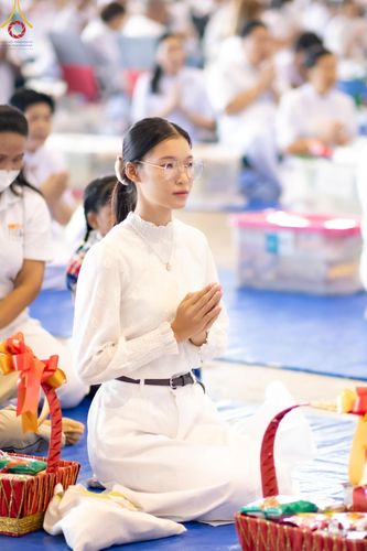 ภาพ No.137169:พิธีตักบาตร และปฏิบัติธรรม ในวันวิสาขบูชา วันพุธที่ 22 พฤษภาคม พ.ศ. 2567 ( วันพระขึ้น15 ค่ำ เดือน 6 ) ณ วัดพระธรรมกาย จ.ปทุมธานี