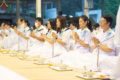 ภาพ No.111850:พิธีถวายภัตตาหารเป็นสังฆทาน แด่คณะพระธรรมยาตราฯ ในโครงการธรรมยาตรา กตัญญูบูชา มหาปูชนียาจารย์ พระมงคลเทพมุนี(สด จนฺทสโร) พระผู้ปราบมาร อนุสรณ์สถาน 7 แห่ง ปีที่ 12 วันที่ 14 มกราคม พ.ศ. 2567 ณ อนุสรณ์สถานมหาวิหารพระมงคลเทพมุนี  (โลตัสแลนด์) อ.สองพี่น้อง จ