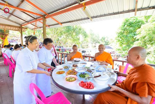 ภาพ No.175626:พิธีทอดกฐิน วัดพระธรรมจาริกบ้านต่อปล้าคี ตำบลแม่สอง อำเภอท่าสองยาง จังหวัดตาก ในโครงการกฐินสามัคคีทั่วไทย 30,000 วัด บูชาธรรม 80 ปี หลวงพ่อธัมมชโย โดยคณะศิษยานุศิษย์วัดพระธรรมกาย วันที่ 15 พฤศจิกายน พ.ศ. 2567