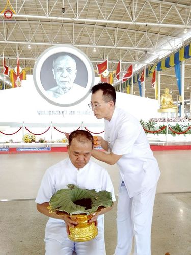 ภาพ No.223150:วันที่ 2 -10 พฤษภาคม พ.ศ. 2568 พิธีตัดปอยผม ปลงผม พิธีขอขมาลาอุปสมบทอุทิศชีวิต ของอุบาสก พิสิทธิ์ หมื่นแกล้ว  ณ วัดพระธรรมกาย