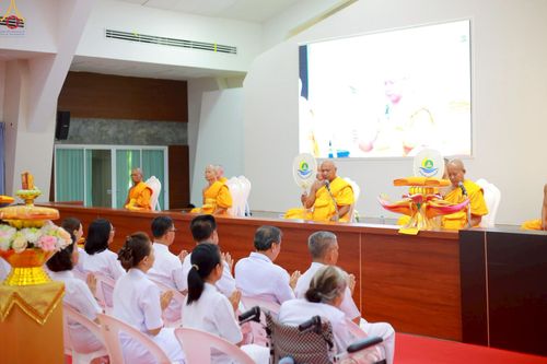 ภาพ No.261057:วันอังคารที่ 14 ตุลาคม พ.ศ. 2568 พิธีทอดกฐินสามัคคี "สร้างองค์พระเจดีย์เพื่อสร้างสันติภาพโลก" ขนาดหน้าตัก 10 เมตร ณ ศูนย์ปฏิบัติธรรมระยอง(บ้านช่องลม) ตำบลบางบุตร อำเภอบ้านค่าย จังหวัดระยอง