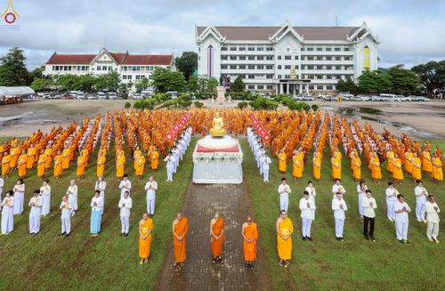 ภาพ No.239176:วันอาทิตย์ที่ 17 สิงหาคม พ.ศ. 2568 พิธีอัญเชิญรูปเหมือนพระมงคลเทพมุนี (สด จันทสโร) ณ ศาลากลางจังหวัดเลย ถึงลานพญานาค สวนสาธารณะกุดป่อง อ.เมือง จ.เลย