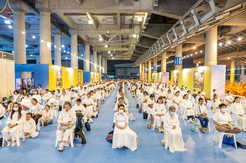 ภาพ No.187622:พิธีฉลองชัยสวดมนต์บทธัมมจักกัปปวัตนสูตร 7,000,000,000 จบ และพิธีสวดมนต์ข้ามปี วันที่ 31 ธันวาคม พ.ศ. 2567 ถึงวันที่ 1 มกราคม พ.ศ. 2568 ณ มหารัตนวิหารคด วัดพระธรรมกาย จ.ปทุมธานี