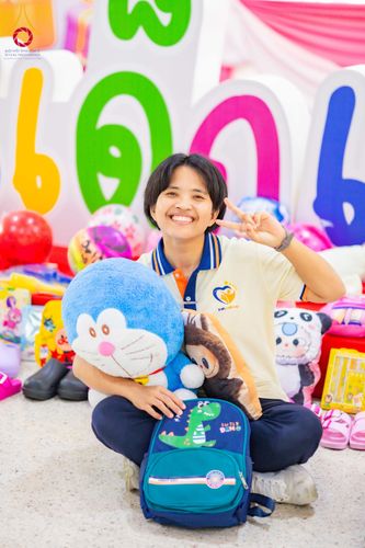 ภาพ No.193502:วัดพระธรรมกาย และ มูลนิธิธรรมกาย มอบของขวัญสนับสนุนงานวันเด็ก วันที่ 8 มกราคม พ.ศ. 2568 ณ อาคารโถงช้างฯ วัดพระธรรมกาย อ.คลองหลวง จ.ปทุมธานี