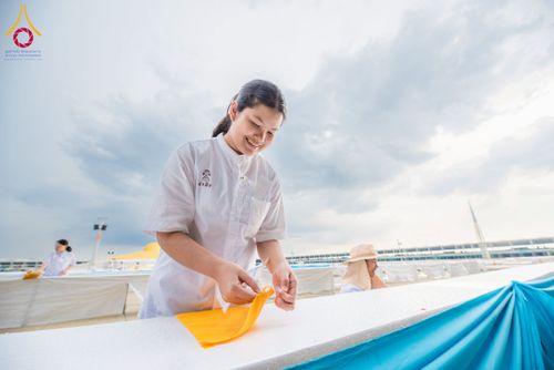 ภาพ No.217738:วันที่ 10-14 เมษายน พ.ศ. 2568 เจ้าหน้าที่อาสาสมัคร เตรียมงานวันคุ้มครองโลก ชุดที่ 2 วัดพระธรรมกาย จ.ปทุมธานี