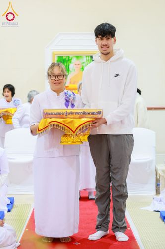 ภาพ No.175328:พิธีทอดกฐิน วัดพระธรรมกายแมนเชสเตอร์ เอดจลีย์ สต็อคพอร์ต ประเทศอังกฤษ ในโครงการกฐินสามัคคีทั่วไทย 30,000 วัด บูชาธรรม 80 ปี หลวงพ่อธัมมชโย โดยคณะศิษยานุศิษย์วัดพระธรรมกาย วันที่ 10 พฤศจิกายน พ.ศ. 2567