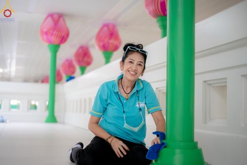 ภาพ No.145957:ชมรมจิตอาสาอนุรักษ์สิ่งแวดล้อม รับบุญทำความสะอาดบริเวณโบสถ์พระไตรปิฎก วัดพระธรรมกาย จ.ปทุมธานี วันที่ 25 กรกฎาคม พ.ศ. 2567