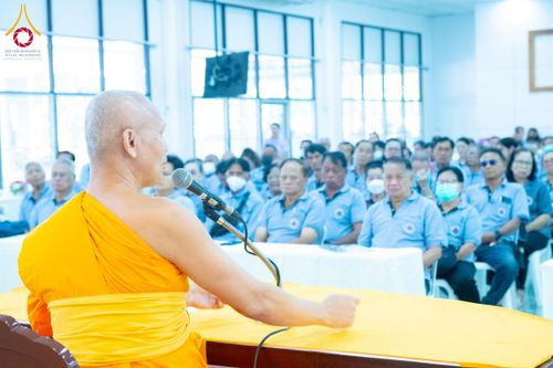 ภาพ No.259700:วันที่ 24 ตุลาคม พ.ศ. 2568 รพ.สต.คลองหนึ่ง อ.คลองหลวง สังกัด อบจ.ปทุมธานี จัดประชุมและมอบครุภัณฑ์ทางการแพทย์ เสริมพลัง อสม. ขับเคลื่อนสุขภาพชุมชนอย่างยั่งยืน ณ วัดพระธรรมกาย