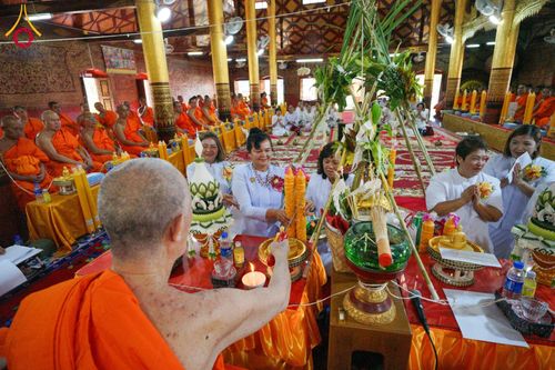 ภาพ No.144350:พิธีถวายเทียนพรรษา, พิธีสืบชะตาหลวง, พิธีถวายสังฆทาน และ พิธีถวายทุนการศึกษา บูชาธรรม ๘๐ ปี พระครูบาไชยบูลย์ ธัมมชโย วันจันทร์ที่ ๑๕ กรกฏาคม พ.ศ. ๒๕๖๗ ณ วัดราชฐานหลวงหัวข่วง เมืองเชียงตุง สาธารณรัฐแห่งสหภาพเมียนมาร์