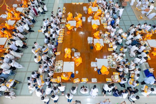 ภาพ No.104520:พิธีบุพเปตพลี ครั้งที่ 145 อุทิศบุญแด่หมู่ญาติที่ล่วงลับไปแล้ว และสืบทอดอายุพระพุทธศาสนา วันพุธที่ 27 ธันวาคม พ.ศ. 2566 (วันพระขึ้น 15 ค่ำ เดือน 12 ) ณ หอฉันคุณยายอาจารย์ฯ วัดพระธรรมกาย