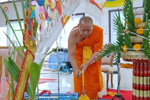 ภาพ No.80925:พิธีตักบาตรพระ ๒๑๖ รูป และ พิธีถวายมหาสังฆทาน ๕๒ วัด ฉลองครบรอบ ๑๖ ปี ธุดงคสถานพรรัตนแพร่ วันอังคารที่ ๙ พฤษภาคม พ.ศ.๒๕๖๖ ณ ธุดงคสถานพรรัตนะ อำเภอวังชิ้น จังหวัดแพร่