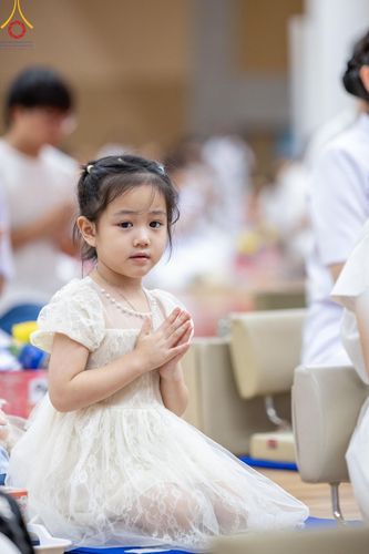 ภาพ No.149064:พิธีถวายคิลานเภสัชและอุปกรณ์ทางการแพทย์ เนื่องในวันธรรมชัย วันอาทิตย์ที่ 18 สิงหาคม พ.ศ. 2567 ณ ห้องแก้วสารพัดนึก 2 สภาธรรมกายสากล วัดพระธรรมกาย