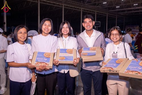 ภาพ No.121565:พิธีถวายภัตตาหารเป็นสังฆทาน แด่คณะพระธรรมยาตรา ปีที่ 12 วันที่ 31 มกราคม พ.ศ. 2567 ณ สภาธรรมกายสากล วัดพระธรรมกาย