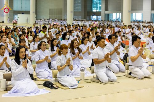 ภาพ No.209641:วันอาทิตย์ที่ 2 มีนาคม พ.ศ. 2568 พิธีภาคบ่าย สัมมนาพิเศษ, ปฏิบัติธรรม พิธีรับมอบพระบรมสารีริกธาตุ ณ สภาธรรมกายสากล วัดพระธรรมกาย