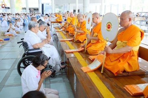 ภาพ No.237956:วันเสาร์ที่ 9 สิงหาคม พ.ศ. 2568 (วันพระ ขึ้น 15 ค่ำ เดือน 9) พิธีบุพเปตพลี ครั้งที่ 168 ร่วมอุทิศบุญแด่หมู่ญาติที่ล่วงลับไปแล้ว และสืบทอดอายุพระพุทธศาสนา ณ หอฉันคุณยายอาจารย์ฯ วัดพระธรรมกาย