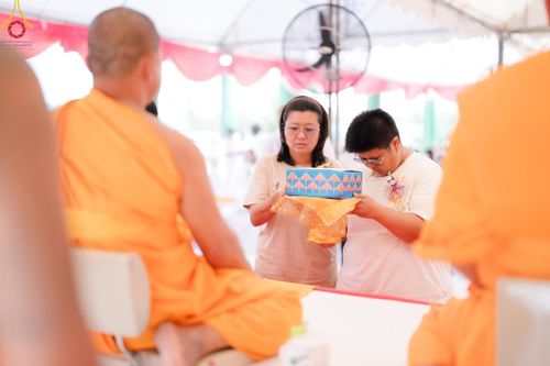 ภาพ No.123992:พิธีทอดผ้าป่า ปิดแผ่นทองค้ำฟ้า ครบรอบ 1 ปี สถาปนาอาคาร 80 ปี หลวงพ่อธัมมชโย ณ ศูนย์ปฏิบัติธรรมวิหารแดง ตำบลเจริญธรรม อำเภอวิหารแดง จ.สระบุรี วันที่ 18 กุมภาพันธ์ พ.ศ. 2567