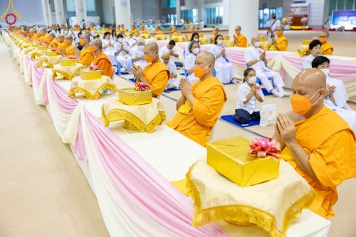 ภาพ No.88268:พิธีทอดผ้าป่าถวายทุนการศึกษาพระภิกษุสามเณรทั่วโลก, มอบโล่ผู้อุปถัมภ์มหาวิทยาลัยฯ ในวันครบรอบสถาปนา 20 ปี มหาวิทยาลัยธรรมกายแคลิฟอร์เนีย (DOU), พิธีถวายมหาสังฆทาน 108 รูป บูชาธรรมมหาปูชนียาจารย์ วันเสาร์ที่ 16 กันยายน พ.ศ. 2566 ณ ห้องแก้วสารพัดนึก1 วัดพระ