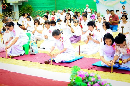 ภาพ No.140449:พิธีตอกเสาเข็มเป็นปฐมฤกษ์ เพื่อสร้างกุฎิและหอสวดมนต์ และพิธีทอดผ้าป่าบำรุงวัด ณ วัดกลางธนรินทร์ ต.บ้านแป้ง อ.พรหมบุรี จ.สิงห์บุรี วันอาทิตย์ที่ 9 มิถุนายน พ.ศ.2567