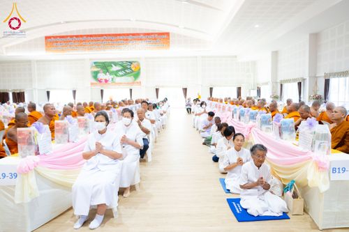 ภาพ No.149431:พิธีทักษิณานุปทานแด่บรรพชนตระกูลผ่องสวัสดิ์ และหมู่ญาติที่ล่วงลับไปแล้ว ประจำปี ครั้งที่ 19 วันพฤหัสบดีที่ 22 สิงหาคม พ.ศ. 2567 ณ พระมหาเจดีย์ทัตตชีโว ศูนย์อบรมเยาวชนกาญจนบุรี