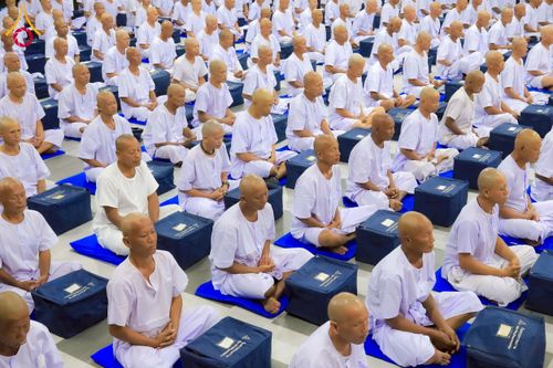 ภาพ No.275955:วันที่ 26-30 พฤศจิกายน พ.ศ. 2568 ทีมพระพี่เลี้ยงตั้งรับ รายงานตัวโครงการบวชบูชาธรรมมหาปูชนียาจารย์ ณ ศูนย์ปฏิบัติธรรมบุรีรัมย์