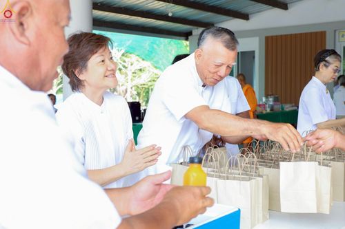 ภาพ No.235825:วันอังคารที่ 29 กรกฏาคม พ.ศ. 2568 สัมมนาคณะสงฆ์ เพื่อฟื้นฟูพระพุทธศาสนา  ภาคใต้ (สงขลา สตูล พัทลุง ปัตตานี)   โครงการทอดกฐิน 30,000 วัดทั่วไทย  ประจำปีพุทธศักราช 2568 ณ ศูนย์ปฏิบัติธรรมภาคใต้ จ.สงขลา