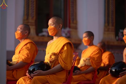 ภาพ No.112702:พิธีตักบาตรพระธรรมยาตราฯ ณ วัดสองพี่น้อง จ.สุพรรณบุรี วันที่ 15 มกราคม พ.ศ. 2567