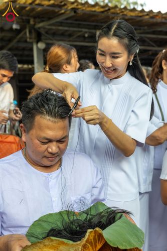 ภาพ No.135715:พิธีปลงผมธรรมทายาท โครงการบรรพชาและอุปสมบทหมู่ รุ่นบูชาธรรม 80 ปี หลวงพ่อธัมมชโย ณ หมู่บ้านบรรลุธรรม วัดพระธรรมกาย วันที่ 7 เมษายน พ.ศ. 2567