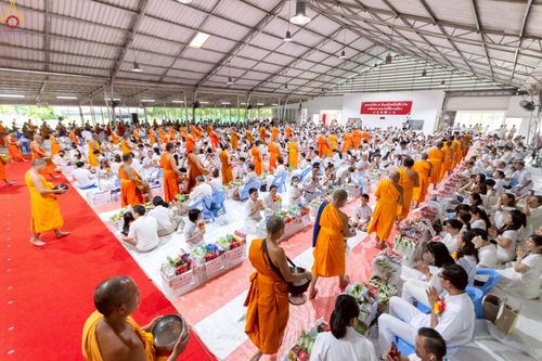 ภาพ No.228142:วันอาทิตย์ที่ 8 มิถุนายน พ.ศ. 2568 พิธีตักบาตรพระ 500 รูป ปีที่ 10 ณ ธุดงคสถานล้านนา อำเภอสันทราย จังหวัดเชียงใหม่