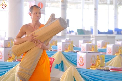 ภาพ No.59641:V.39 ทุ่มสุดใจ ธรรมชัย 80 ปี การเตรียมงาน การปฏิบัติงาน ของเจ้าหน้าที่หน่วยงานต่างๆ เพื่อพิธีฉลองอายุวัฒนมงคล 80 ปี หลวงพ่อธัมมชโย และรับถวายมหาสังฆทาน 10,000 กว่าวัดทั่วประเทศ ในวันคุ้มครองโลก จันทร์ที่ 22 เมษายน พ.ศ. 2567