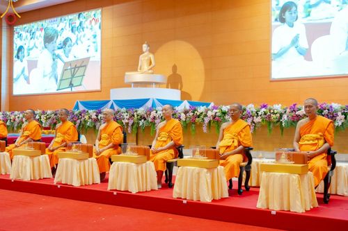 ภาพ No.176300:พิธีมุทิตาสักการะพระมหาเถระและพระเถระ วันที่ 24 พฤศจิกายน พ.ศ. 2567 ณ วัดพระธรรมกาย จ.ปทุมธานี