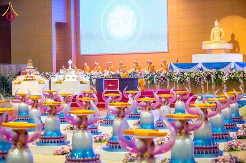 ภาพ No.134045:พิธีบูชาข้าวพระ  ในวันอาทิตย์ต้นเดือนที่ 7 เมษายน พ.ศ. 2567 ณ วัดพระธรรมกาย จ.ปทุมธานี