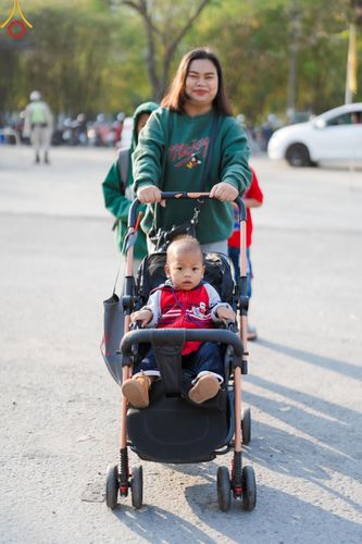 ภาพ No.193866:วัดพระธรรมกาย จัดงานวันเด็กแห่งชาติ ประจำปี พ.ศ.2568 ออกร้านอาหาร 200 ร้าน มอบของขวัญหลายหมื่นชิ้น วันที่ 12 มกราคม พ.ศ. 2568 วัดพระธรรมกาย อ.คลองหลวง จ.ปทุมธานี